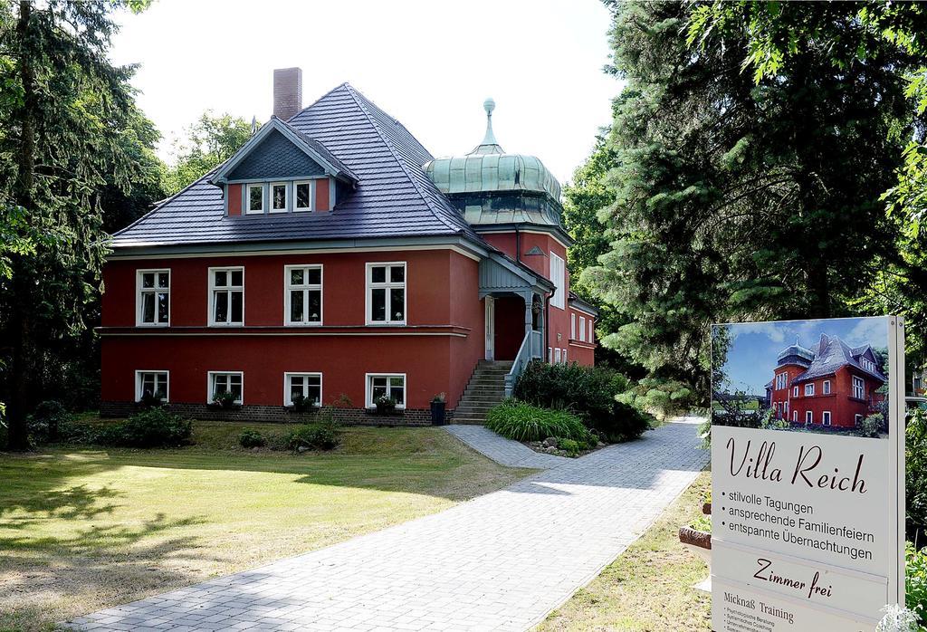 Gaestehaus Villa Reich Lubben Exterior photo